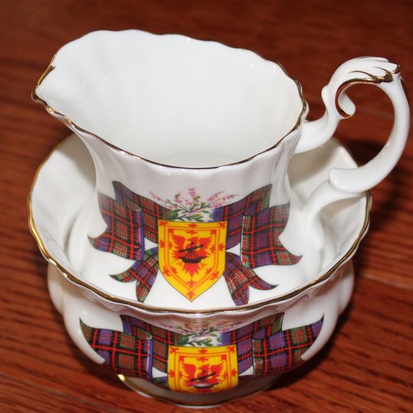 Royal Albert bone china cream & sugar - Picture 1 of 6